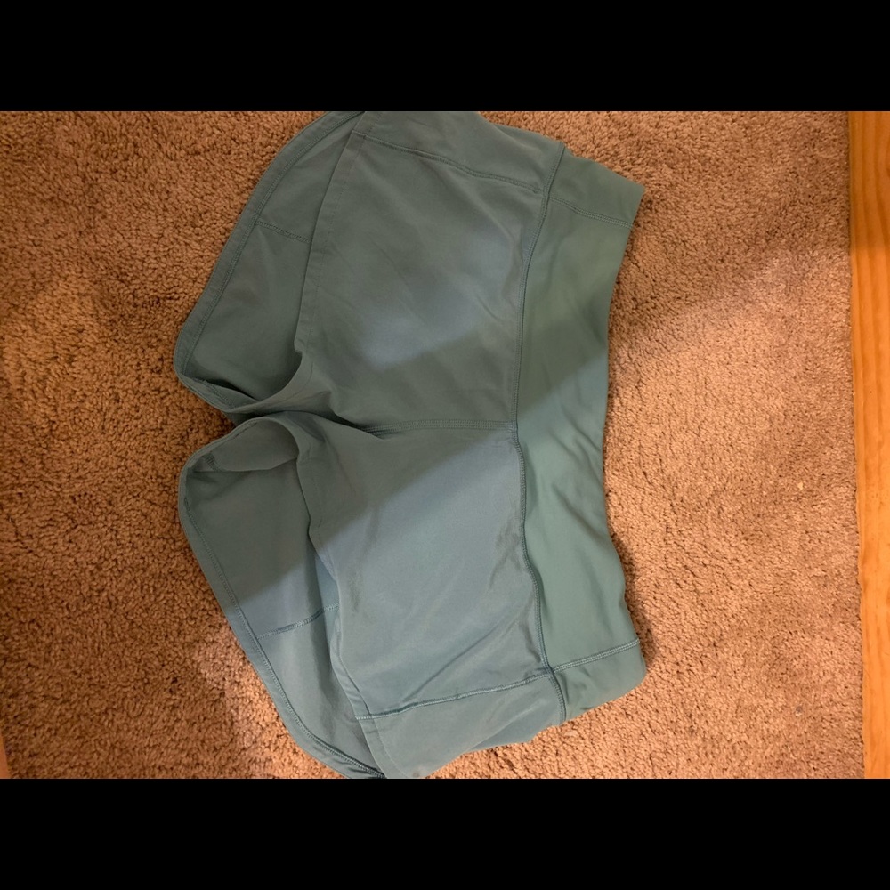 Lululemon shorts (never worn)